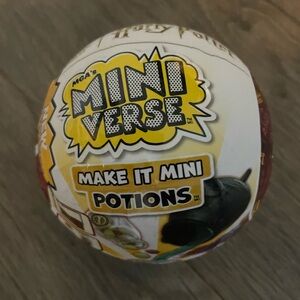 Warner Bros. Harry Potter Mini Verse Collectible